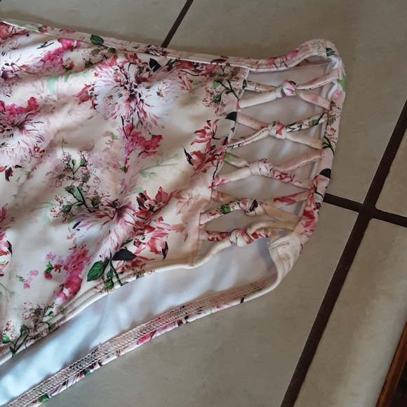 Floral SWEATER TWO PIECE SIZE LX - Picture 4 of 8